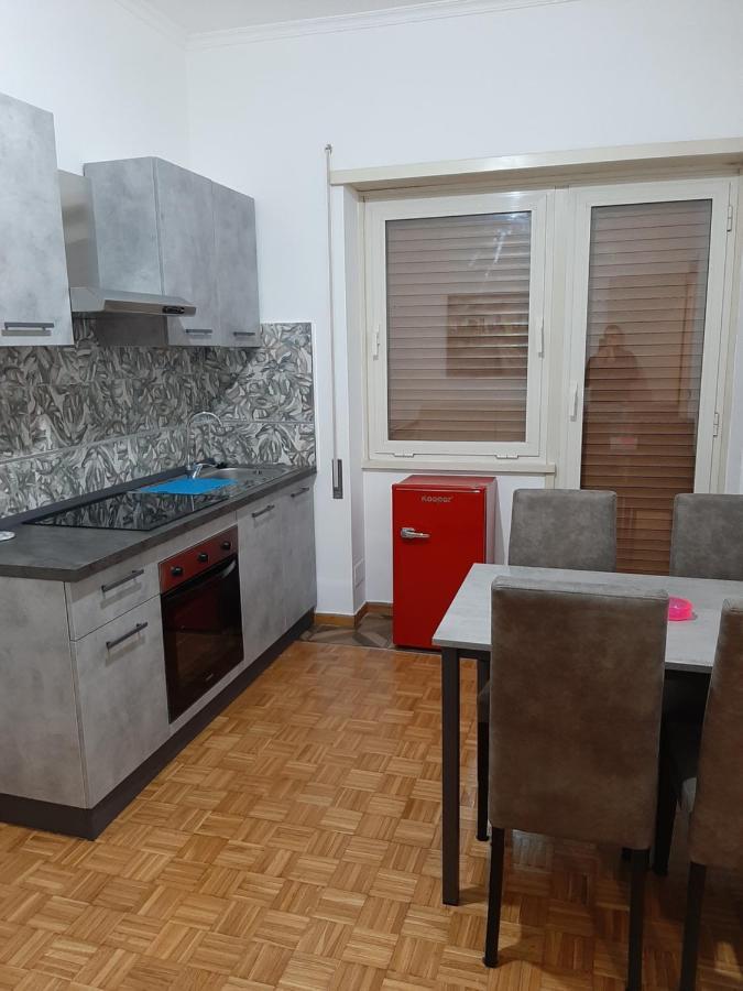 Apartment Alecatia 2 Rom
